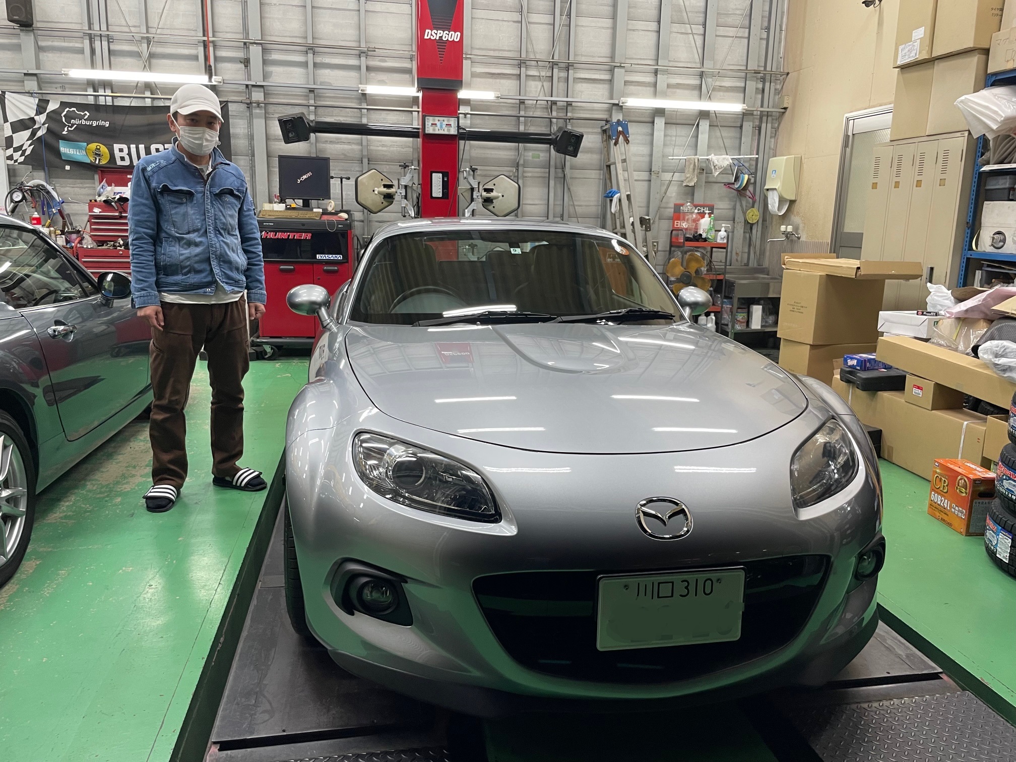 MAZDA ロードスターNC3 6MT アルミニウムシルバーin川口